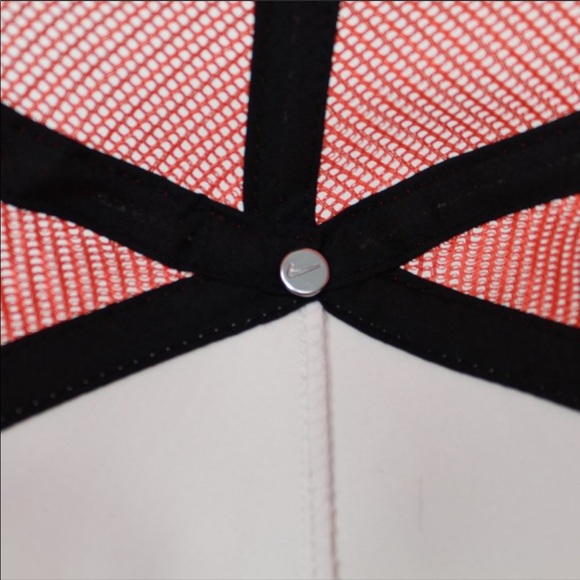 Nike Sportswear Air Max SnapBack Cap - Picture 5 of 7